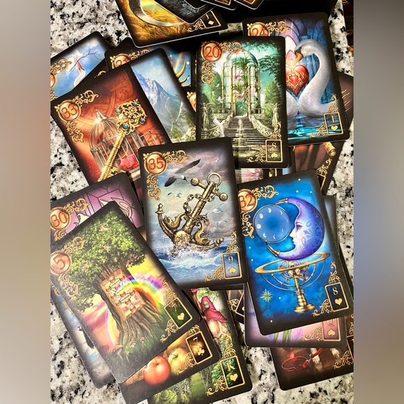 🔮Gilded Reverie lenormand deck autographed by designer too! Fortune psychic fun🔮 - Picture 9 of 11